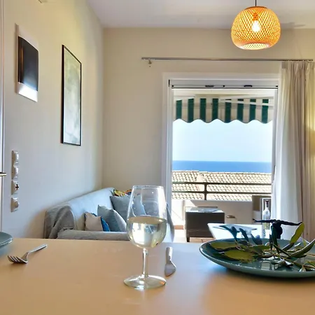 Casa de Férias Two-bedroom With Sea View In *