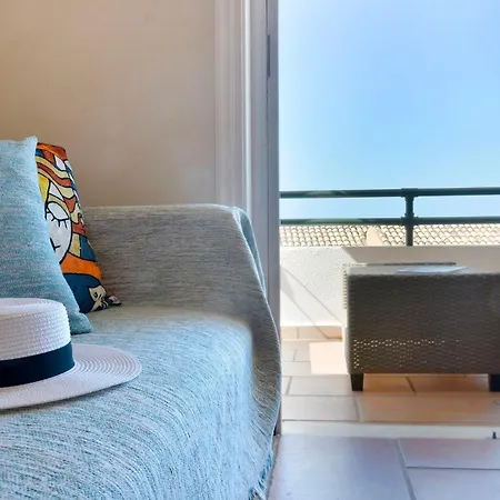 Casa de Férias Two-bedroom With Sea View In