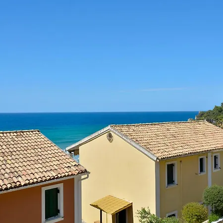 Two-bedroom With Sea View In Glyfáda